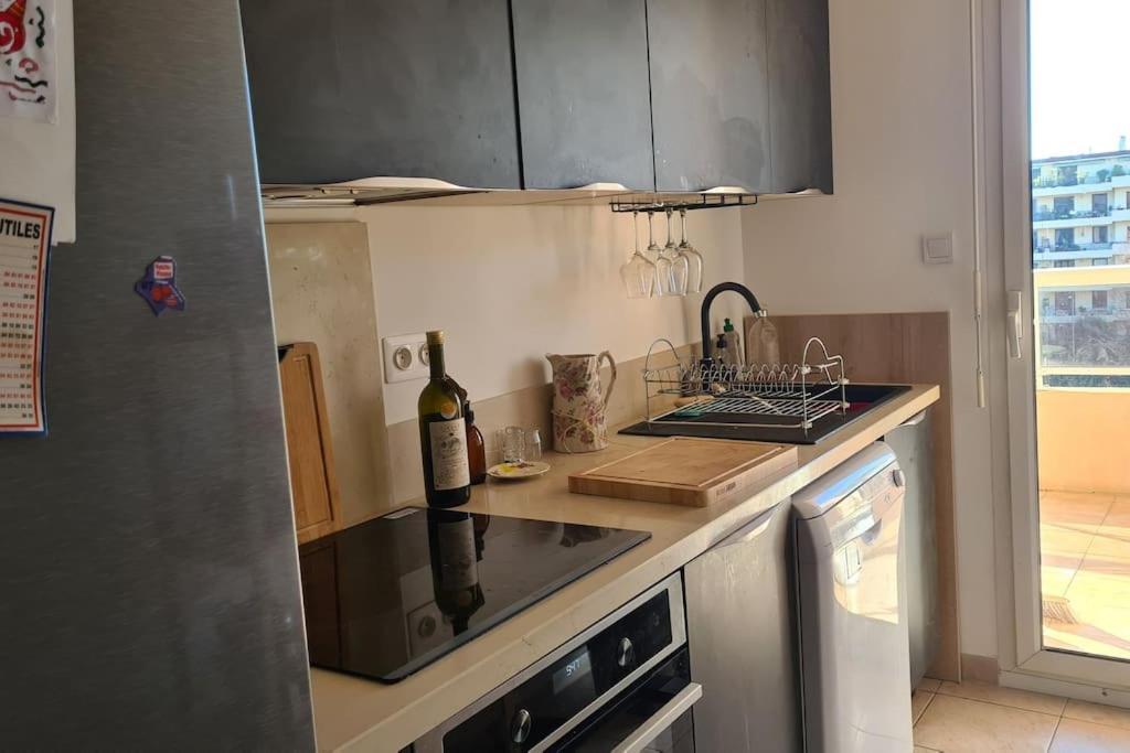 Appartement Vue Mer Sur Les Hauteurs De Nice Eksteriør bilde