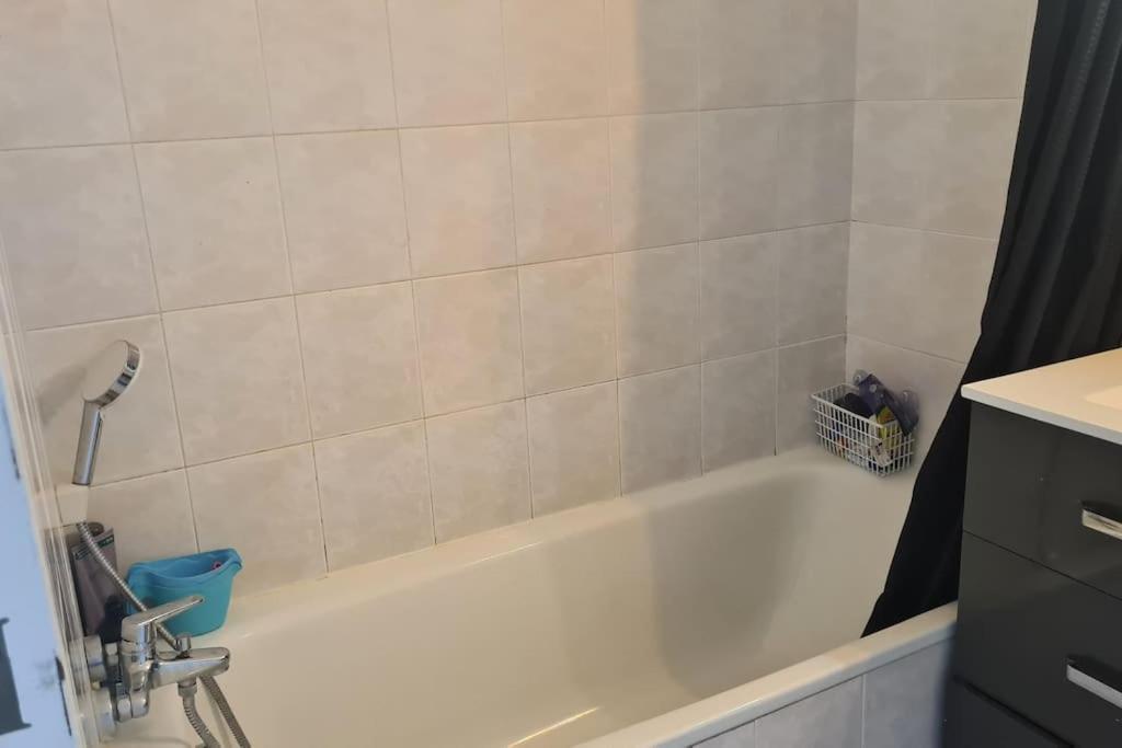 Appartement Vue Mer Sur Les Hauteurs De Nice Eksteriør bilde